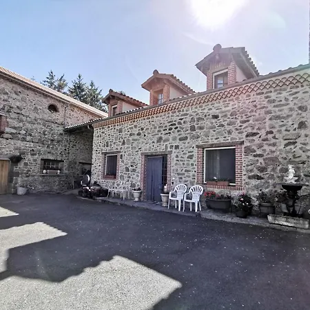 Authentique Pour 2-3 Pers. Avec Cour, Terrain Et Peche, A Proximite De Brioude Et Blesle - Fr-1-582-353 別荘