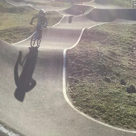 Authentique Pour 2-3 Pers. Avec Cour, Terrain Et Peche, A Proximite De Brioude Et Blesle - Fr-1-582-353 Lorlanges